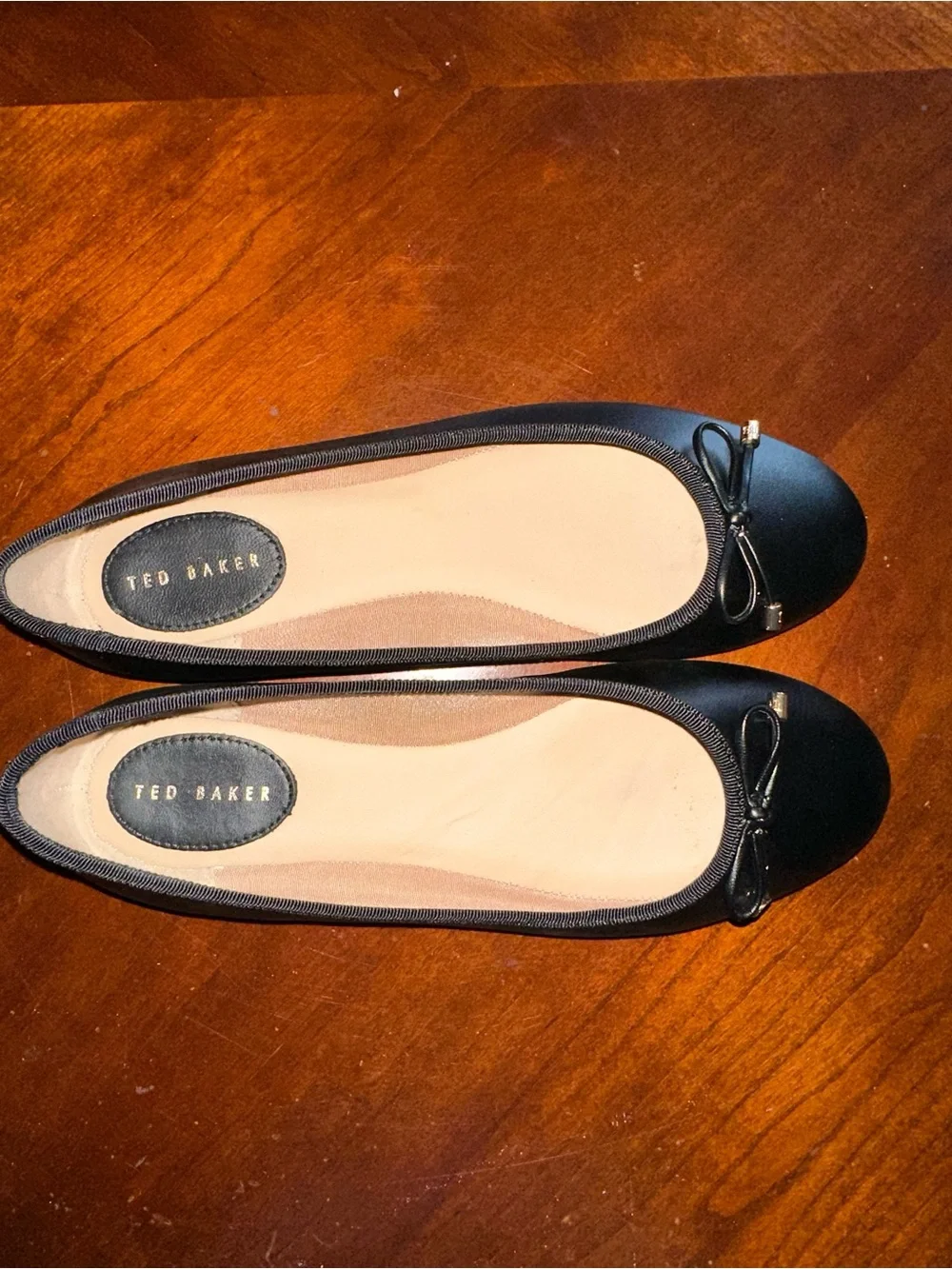 Ted Baker Black Bow Trim Ballet Flats (LIKE NEW) minimal ware (without box)